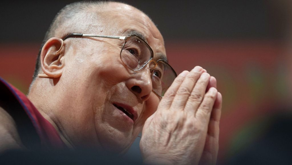 Mit Brustschmerzen: Dalai Lama liegt im Krankenhaus