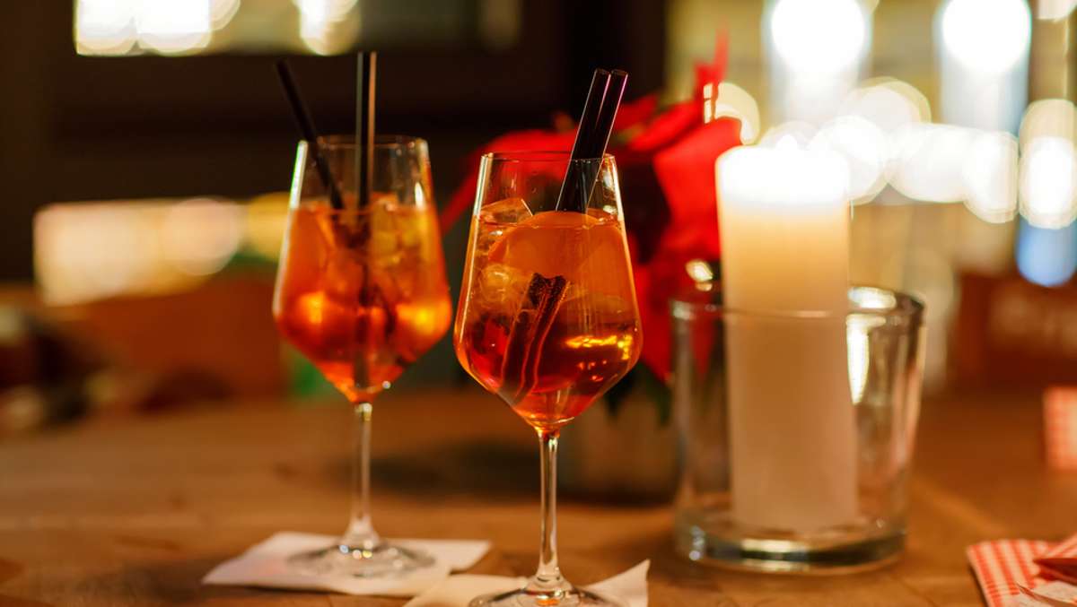Einer der beliebtesten Cocktails: Aperol Spritz.