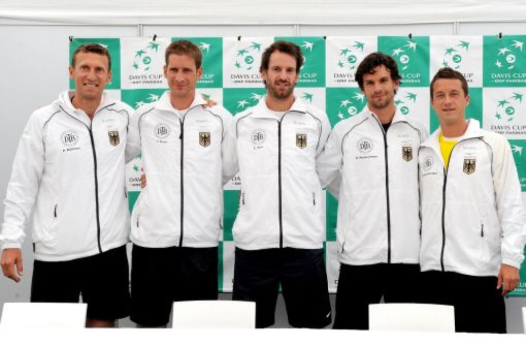 Das deutsche Davis Cup-Team mit Teamkapitän Patrik Kühnen, Florian Mayer, Christopher Kas, Philipp Petzschner und Philipp Kohlschreiber (von links) Foto: dpa