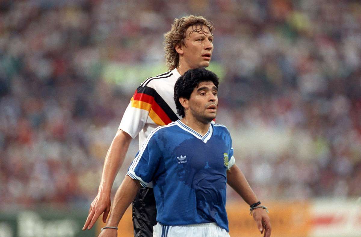 Guido Buchwald (29) schaltete im Finale Diego Maradona aus – und wurde nicht nur deshalb von Beckenbauer zum „wichtigsten Spieler“ geadelt. Der Stuttgarter bestritt alle sieben WM-Partien über die volle Distanz.