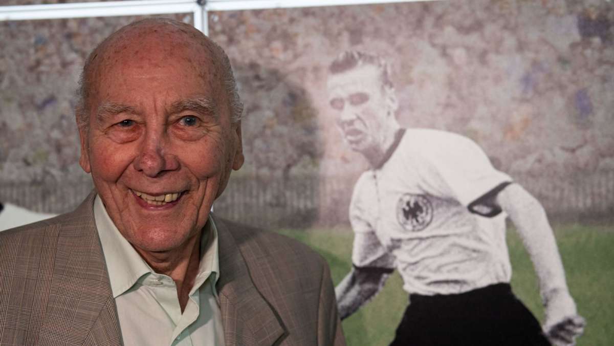  Der deutsche Fußball trauert um seinen letzten WM-Helden von 1954: Horst Eckel ist an diesem Freitag im Alter von 89 Jahren gestorben. 
