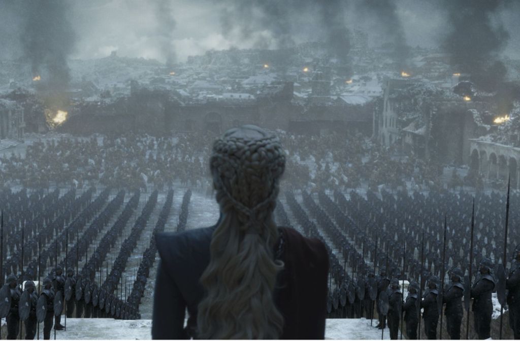 Daenerys Targaryen (Emilia Clarke) vertraut nach wie vor auf ihre Armee aus Unbefleckten und Dothraki