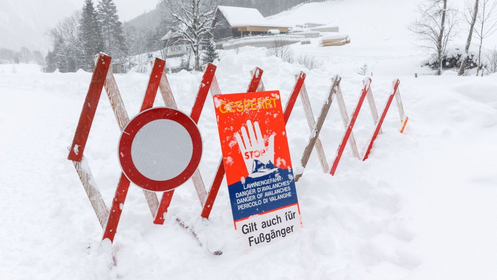 Eine eingeschneite Touristin berichtet aus dem Skigebiet: „Die Hotelchefin kocht selbst“