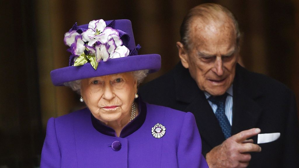 Elizabeth II.: Die Queen hält am Zepter fest