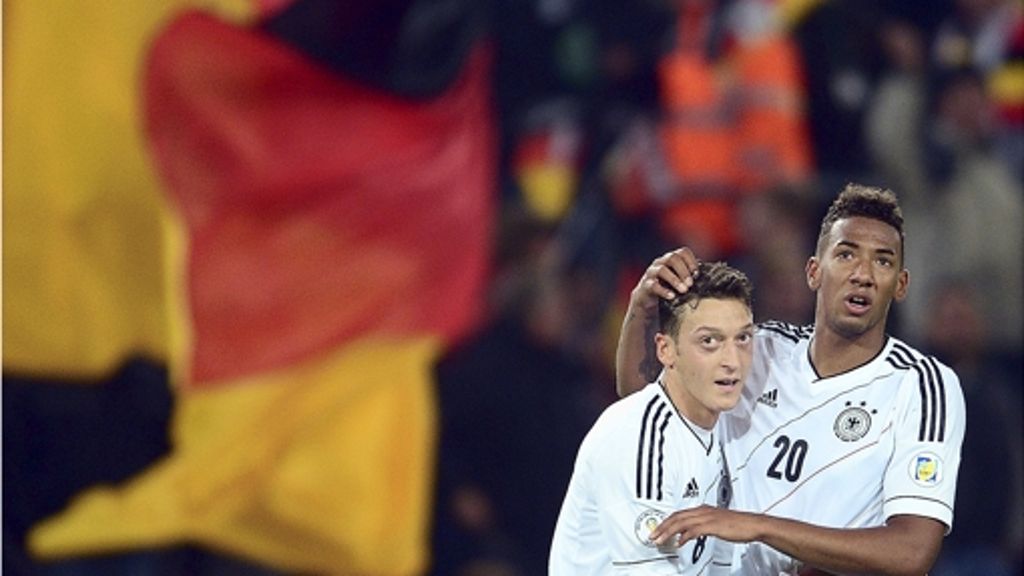  Deutschland verändert sich und damit auch die Nationalmannschaften. Sportler mit Migrationshintergrund wie beispielsweise Fußballnationalspieler Mesut Özil oder Jérôme Boateng gelten als Prototypen der Integration. 