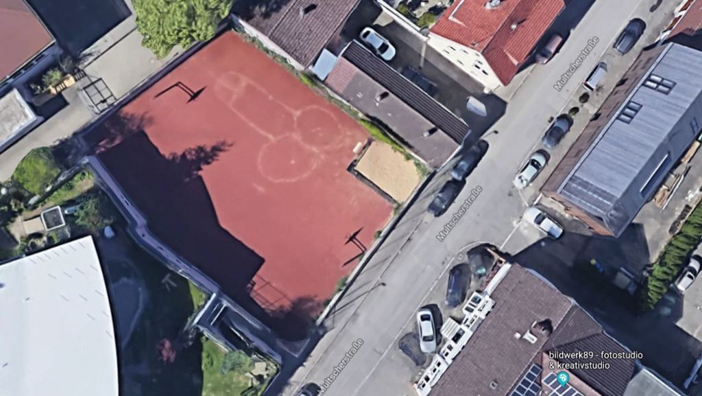 „Kunstwerk“ aus Sand: Google Maps zeigt Riesen-Penis auf Ulmer Basketballfeld