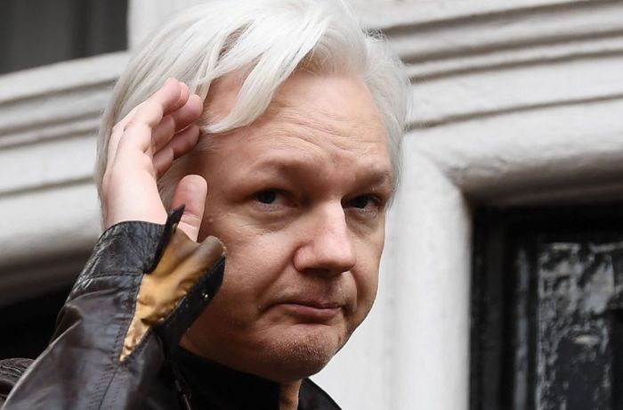 Julian Assange  soll  wegen Stress Schlaganfall erlitten haben