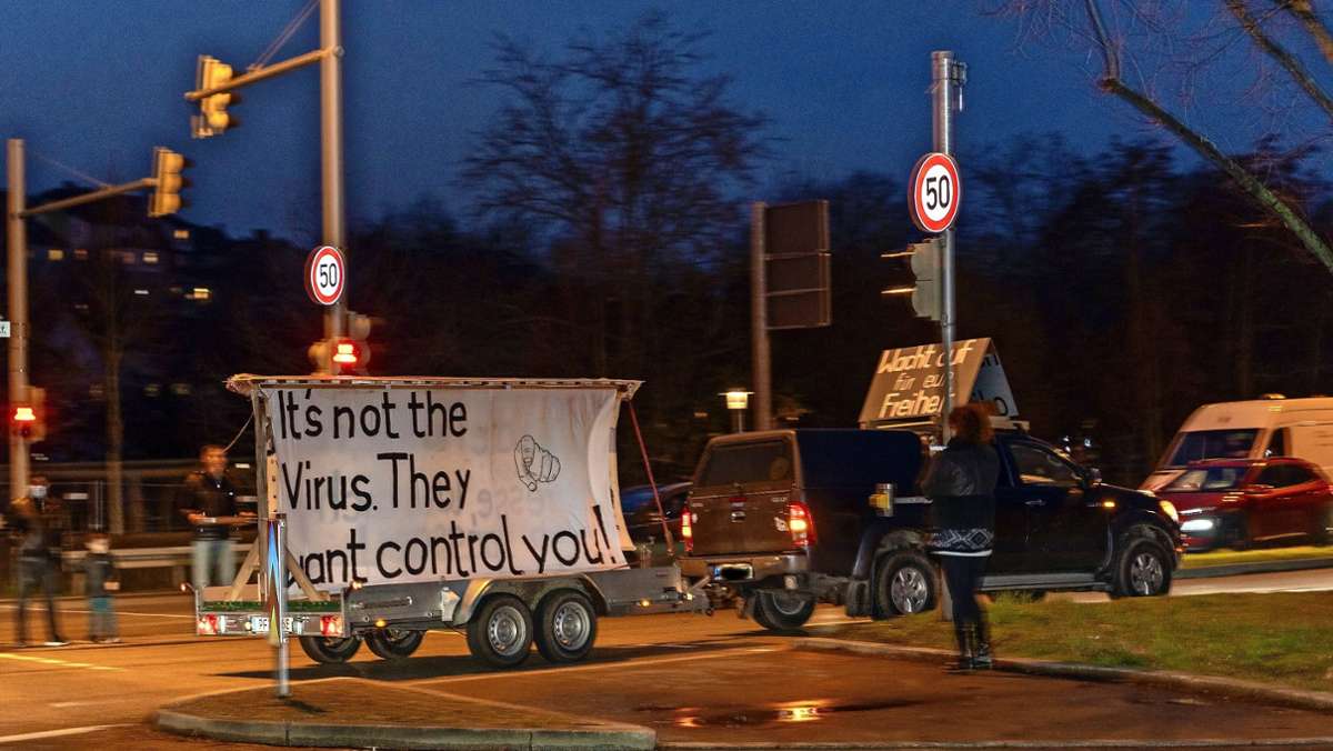 Autocorso  durch Ludwigsburg: Viel Lärm um den Lockdown