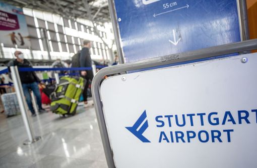 Der Flughafen Stuttgart gönnt Abreisenden fünf Minuten mehr Zeit zum Abschiednehmen (Archivbild). Foto: dpa/Christoph Schmidt