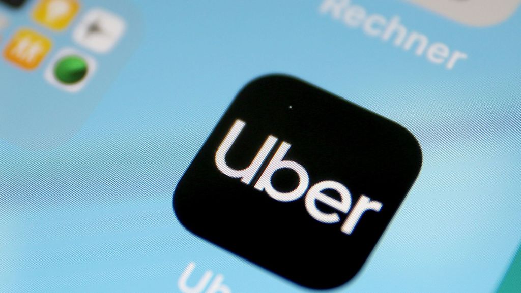  Vor kurzem gab es für Uber in Deutschland erneut einen Rückschlag: Ein Gericht untersagte es dem umstrittenen Unternehmen, seine Fahrdienste nach dem bisherigen Verfahren zu vermitteln. Uber reagiert nun. 