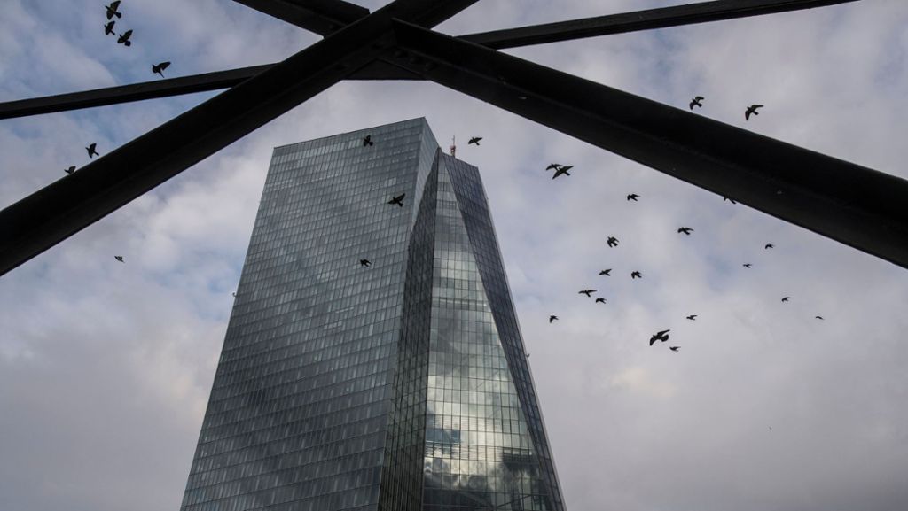 Strafzins wird erhöht: Nach der EZB-Entscheidung: Immobilienkredite bleiben günstig