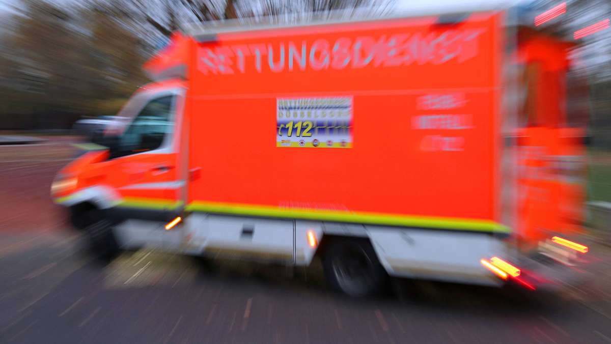 Unfall in Möglingen: Auto fährt in Fußgängergruppe