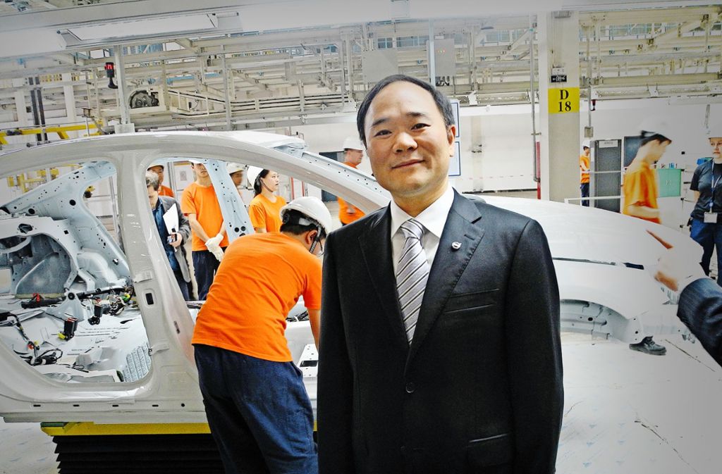 Chinas Autokönig Li Shufu gehört bereits unter anderen die Marke Volvo. Foto: dpa