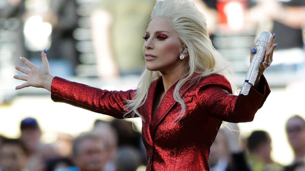 Lady Gaga beim Super Bowl: Gänsehaut- oder Gruselmoment?