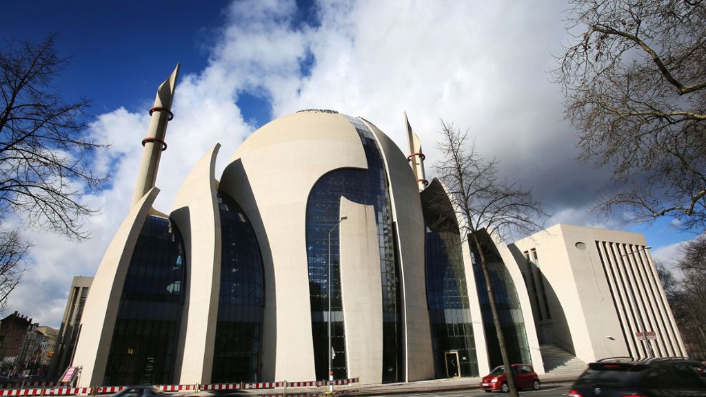  Die Türkei wirft den deutschen Behörden im Zusammenhang mit den Spitzel-Vorwürfen gegen den Moscheeverband Ditib eine „Hexenjagd“ vor. Auch die Anschuldigungen seien haltlos. 