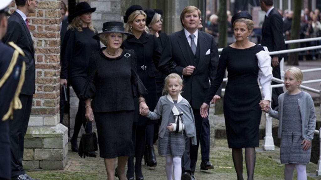Gedenken an Prinz Friso: Niederlandes Königsfamilie nimmt Abschied