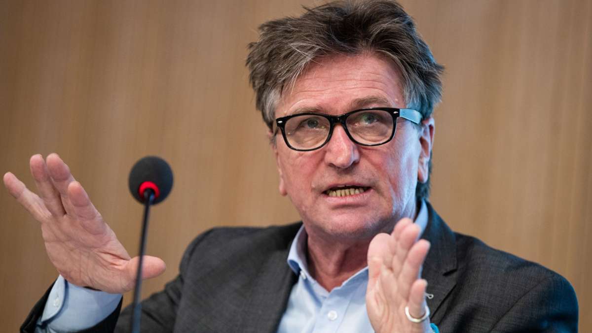 Coronapandemie in Baden-Württemberg: Gesundheitsminister Lucha lädt zum Impfgipfel ein
