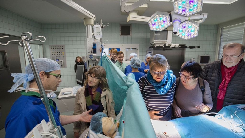 Tag der offenen Tür im Esslinger Klinikum: Blick hinter die  OP-Schleuse