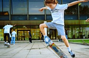 Kontroverse  um Skater vor dem Landtag