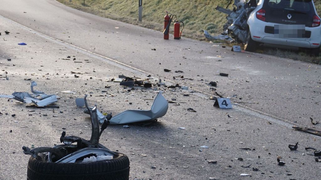Im Enzkreis: Mehrere Unfälle durch Glatteis – 23-Jährige stirbt