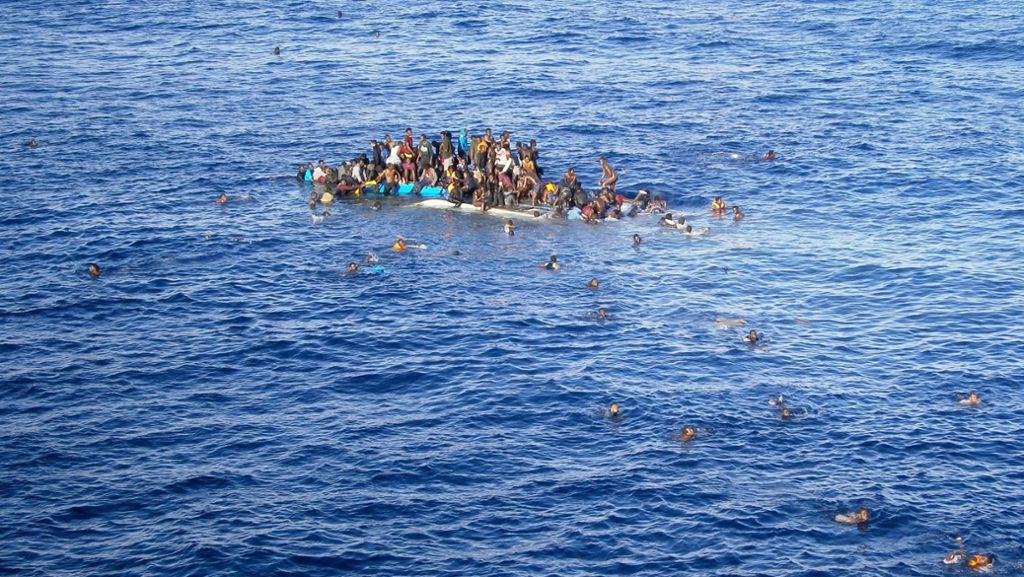 Vor Libyen: Flüchtlingsboot kentert – mehr als 90 Tote befürchtet