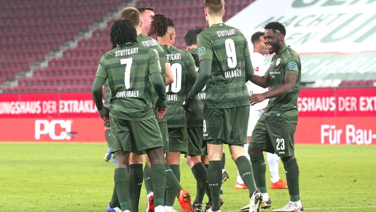 FC Augsburg gegen VfB Stuttgart: „Vielleicht sollten wir auch vor Heimspielen im Hotel übernachten“