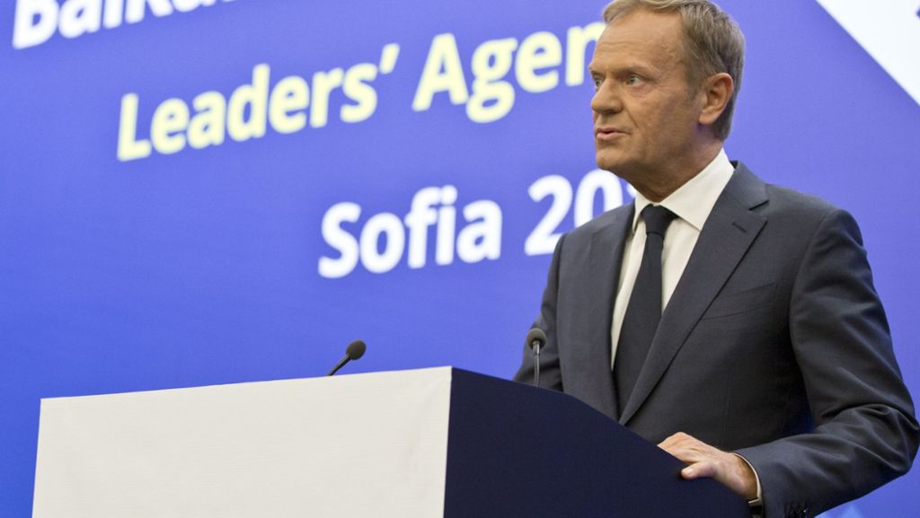  EU-Ratspräsident Donald Tusk hat die US-Regierung scharf für die jüngsten Entscheidungen kritisiert. Europa müsse sich aber weiter um eine enge transatlantische Partnerschaft bemühen. 