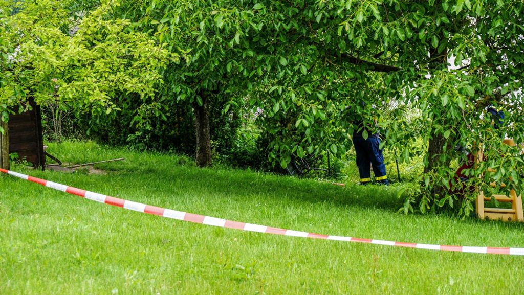 Berglen bei Schorndorf: Kind schwebt nach Sturz in Teich in Lebensgefahr
