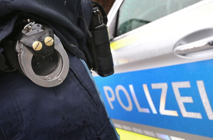 Stuttgart-Bad Cannstatt: Ladendieb wird auf frischer Tat ertappt – und verletzt Angestellte