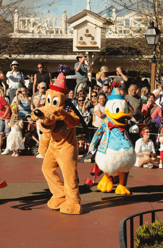 Pluto und Donald dürfen in Disney World natürlich nicht fehlen.