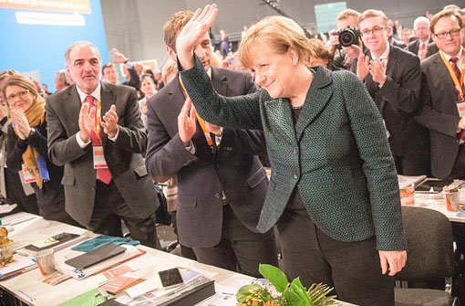 Merkel mit 96,7 Prozent bestätigt