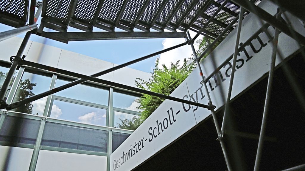 Geschwister-Scholl-Gymnasium in Riedenberg: Die Ungeduld der Eltern wächst