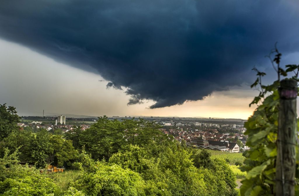 Baden-Württemberg: Wetterdienst warnt erneut vor Unwettern - Baden-Württemberg - Stuttgarter Zeitung
