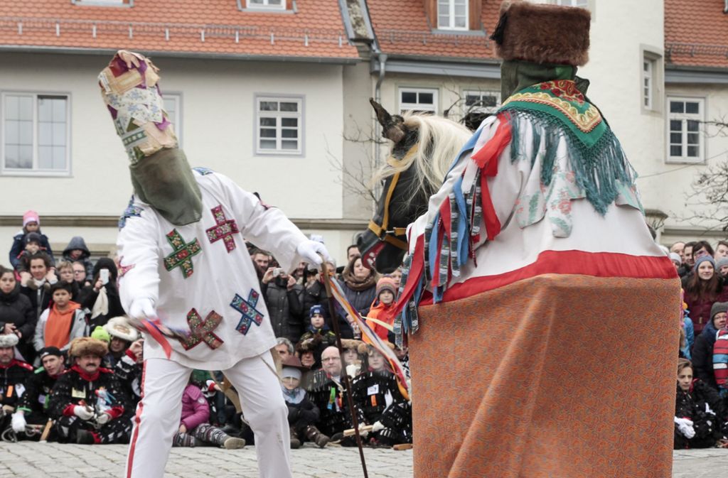 In Sachsenheim wird seit 1965 Fasnet mit Urzeln gefeiert.