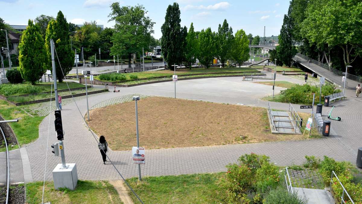 Städtebau in Untertürkheim: Nach Bauende: öder Verkehrsknoten