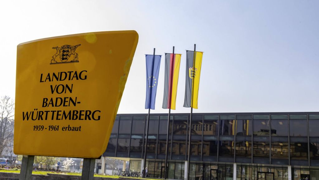 Landtag in Baden-Württemberg: Opposition will Ausschuss-Sondersitzungen  wegen Corona