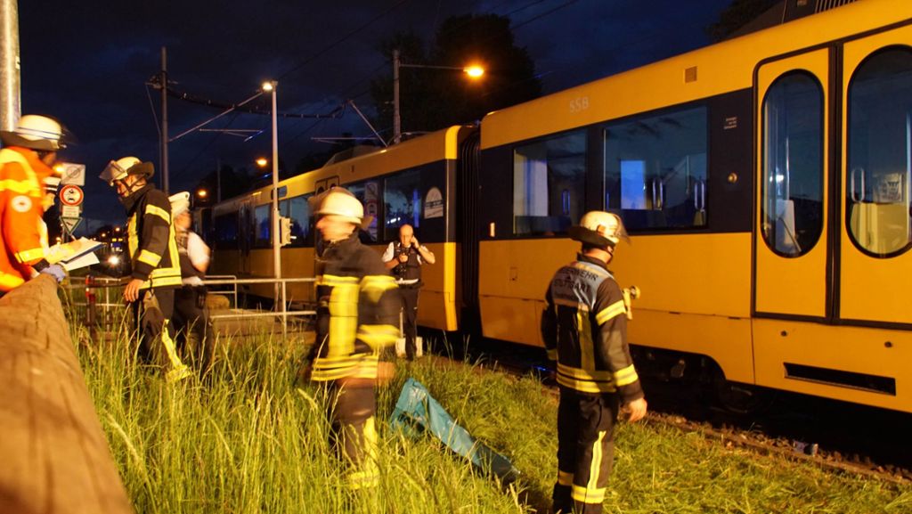 Unfall in Stuttgart-Möhringen: Fußgänger bei Stadtbahnunfall schwer verletzt