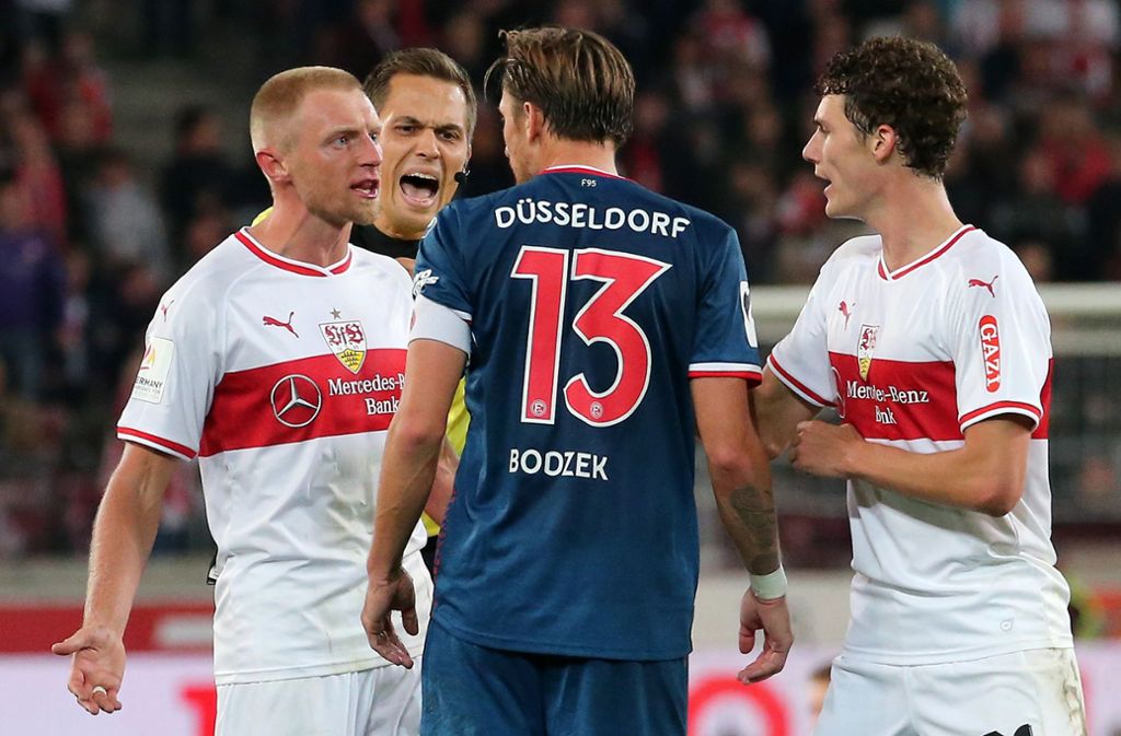 Im Hinspiel zwischen dem VfB Stuttgart und Fortuna Düsseldorf wurde viel diskutiert, die Partie endete 0:0. Foto: Baumann