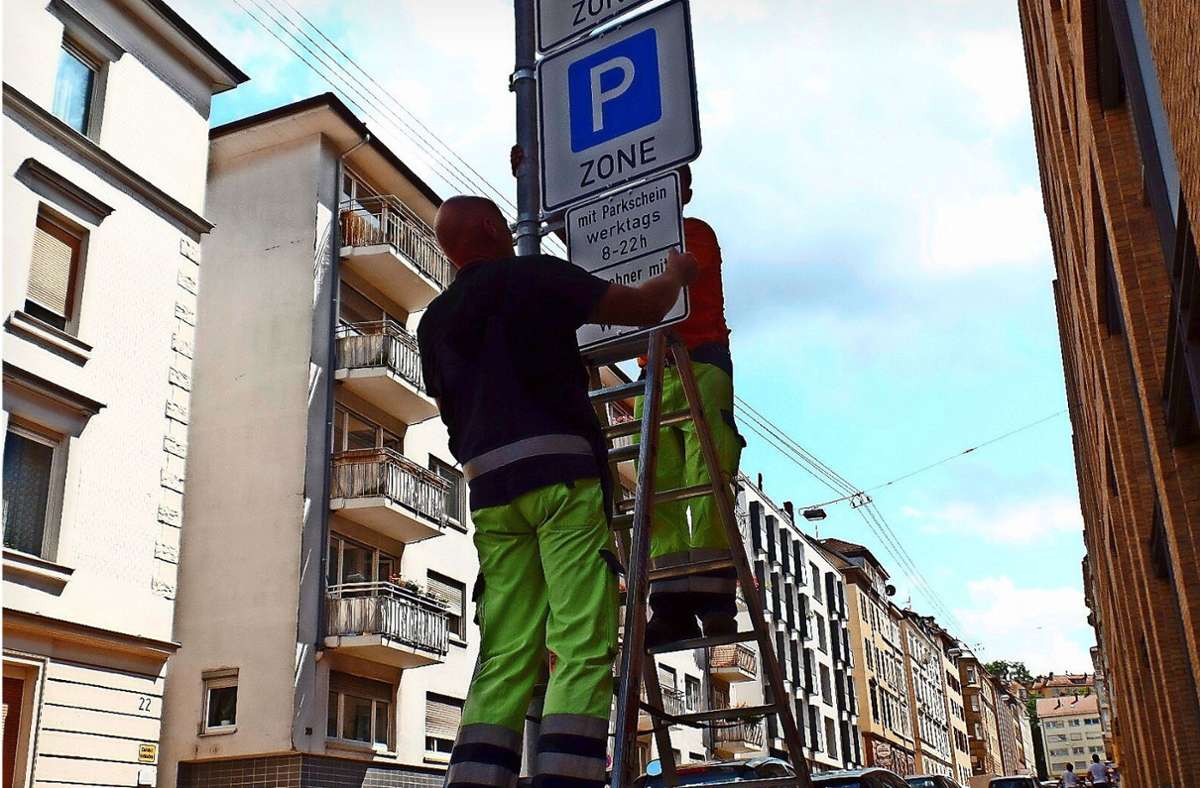 In der Stuttgarter Innenstadt gibt es schon länger ein Parkraummanagement. Auf die Außenstadtbezirke wird die Regelung erst nach und nach ausgeweitet. Foto: Archiv/Wesely