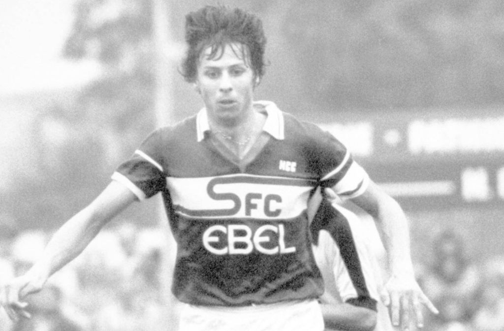 Dortmunds Lucien Favre 1981 im Trikot von Servette Genf. Der frühere Schweizer Nationalspieler galt als guter Techniker und intelligenter Spielmacher.