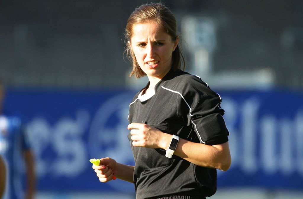 Kickers-Schiedsrichterin Johanna Granzow-Emden
