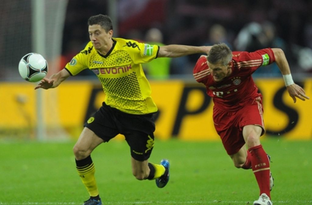 2012 ist bis heute das sportlich bitterste Jahr für Schweinsteiger. Erst verliert er mit dem FC Bayern das DFB-Pokal-Finale mit 2:5 gegen Borussia Dortmund.
