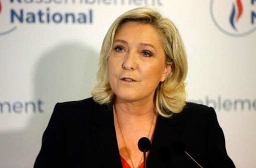 Die französische Rechtspopulistin Marine Le Pen setzt nach ihrer Niederlage bei den Regionalwahlen  auf Angriff. Ihr erklärtes Ziel: Deutschland. Foto: AFP/Geoffroy Van Der Hasselt