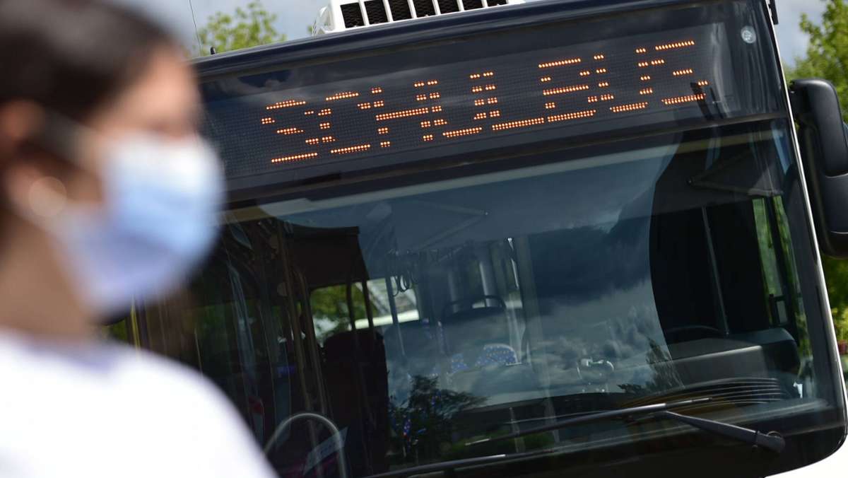 Coronavirus: Busfahrer fordert zu Maskenverzicht auf - Polizei warnt