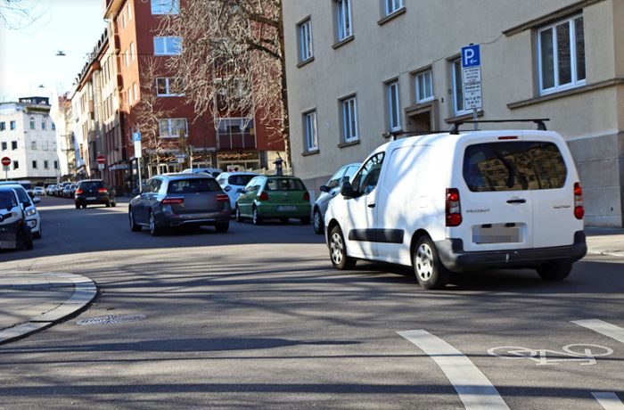 Verkehrsberuhigung in Stuttgart: Poller an der Einfahrt zur Herzogstraße
