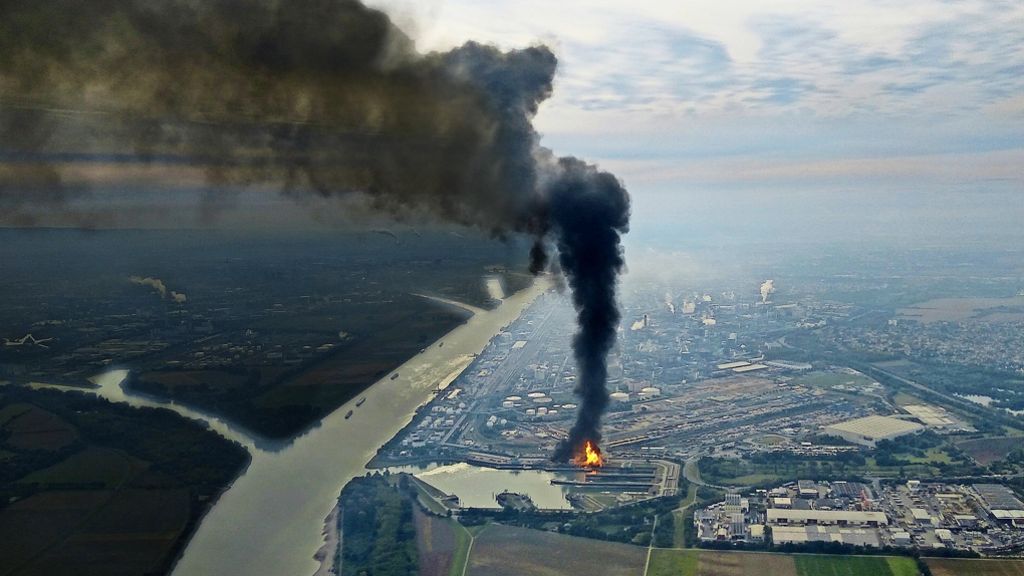 Brand bei BASF in Ludwigshafen: Ursachenforschung nach Explosion läuft an