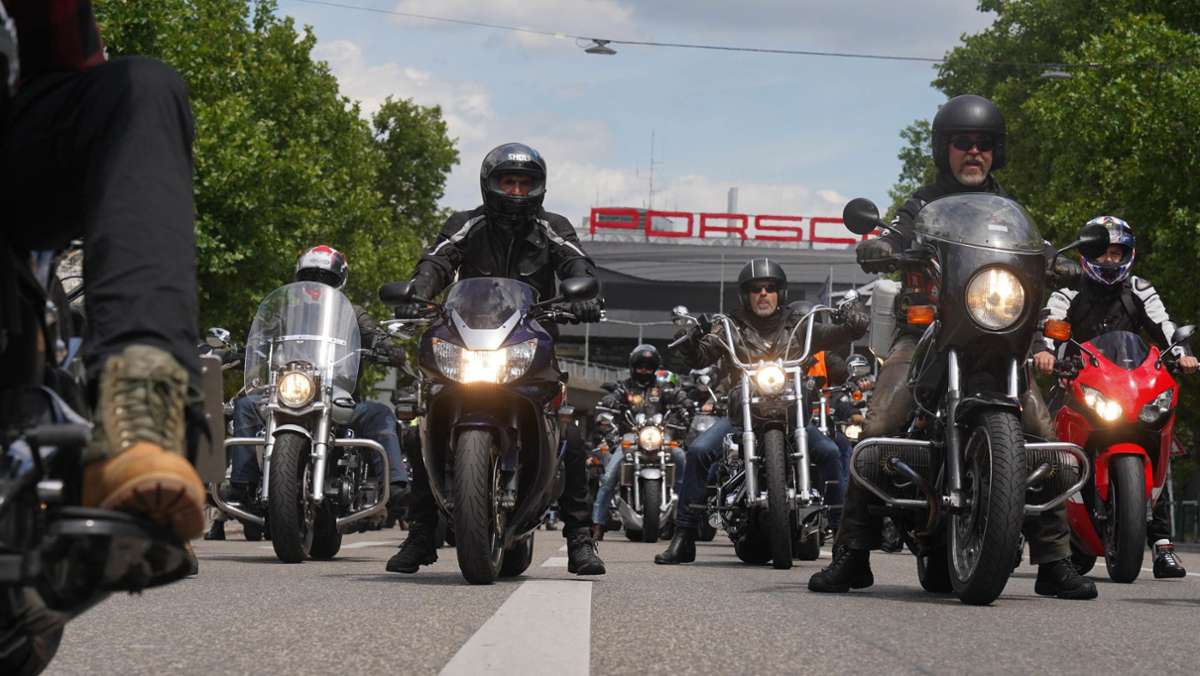 Motorrad-Demonstration in Baden-Württemberg: Tausende Biker protestieren gegen mögliche Fahrverbote