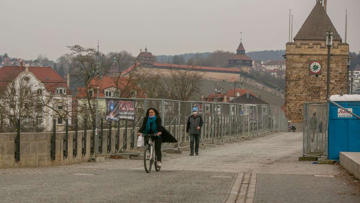 Verkehrspolitik in Esslingen: Pingpong um die Pliensaubrücke