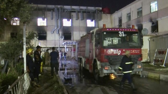 Ministerium meldet zahlreiche Tote und  Verletzte nach Brand