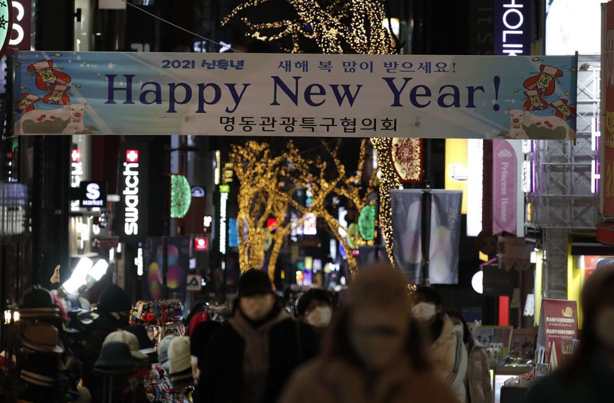 In Seoul sind sie schon einige Stunden vor Mitteleuropa ins neue Jahr gestartet. Foto: dpa/Lee Jin-Man